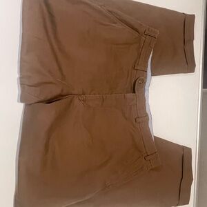 Men's Classic Flat-Front Chino Shorts in Brown